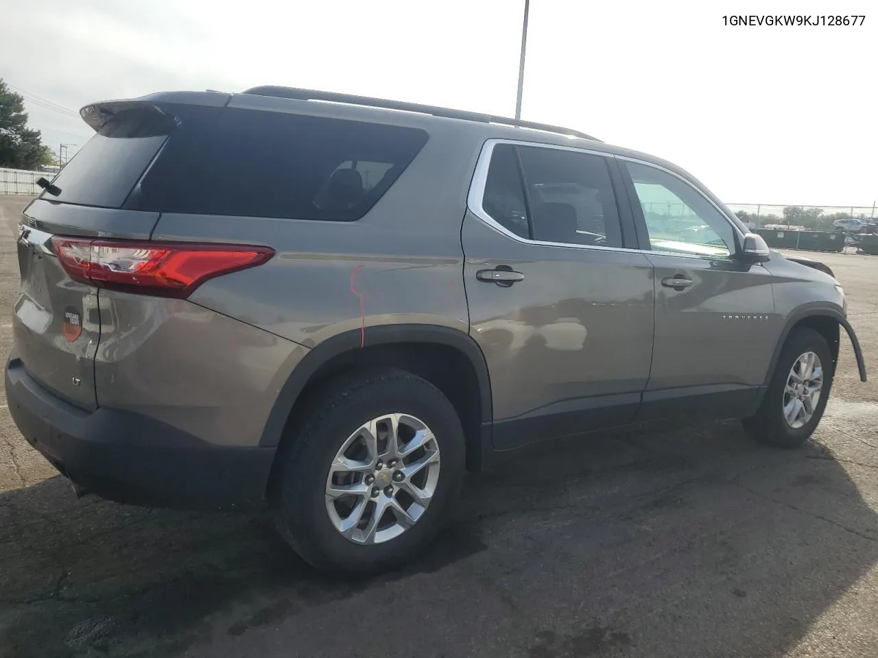 1GNEVGKW9KJ128677 2019 Chevrolet Traverse Lt