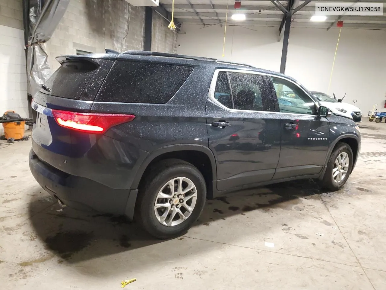 2019 Chevrolet Traverse Lt VIN: 1GNEVGKW5KJ179058 Lot: 72695084