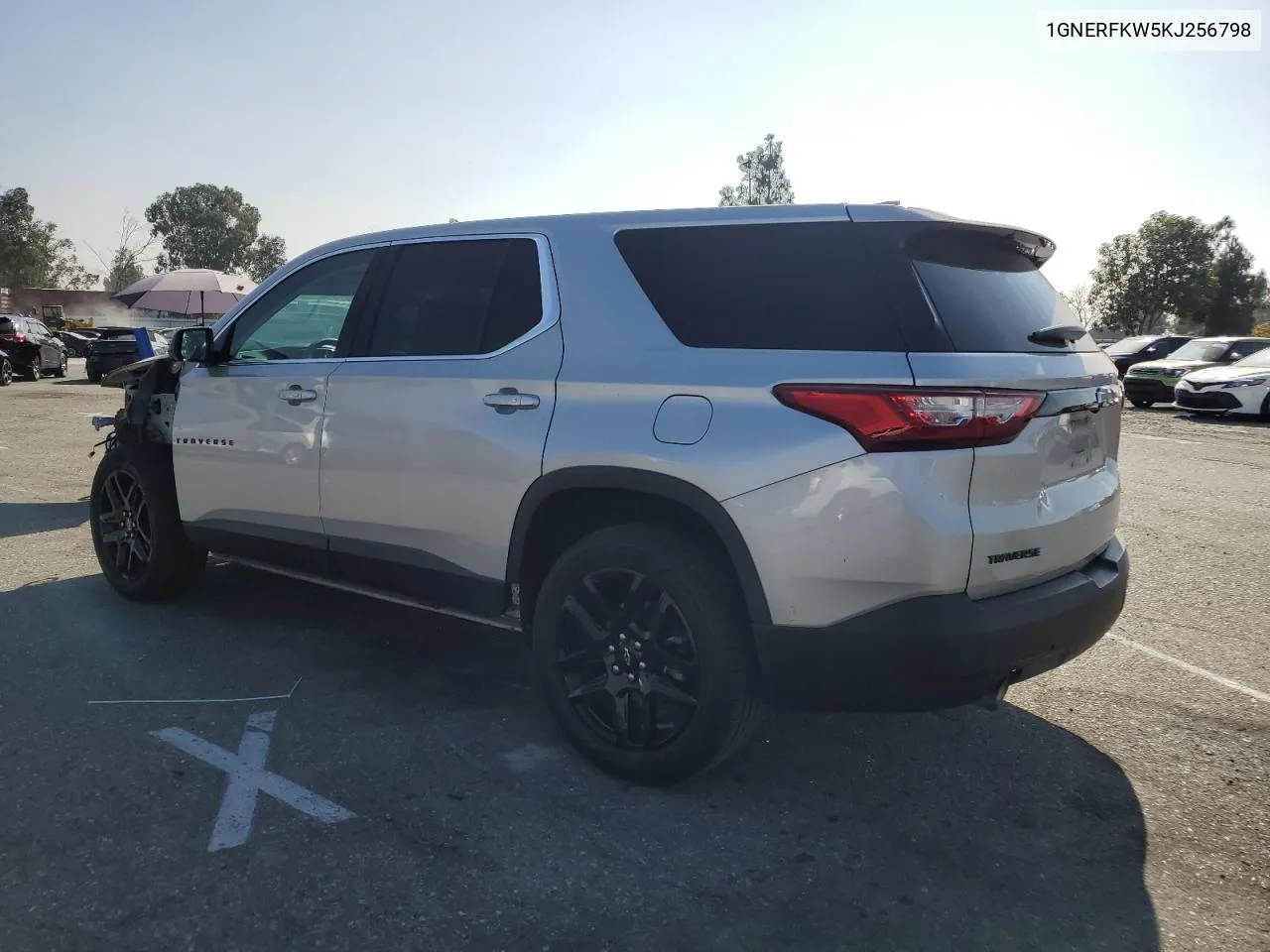 2019 Chevrolet Traverse Ls VIN: 1GNERFKW5KJ256798 Lot: 72825394