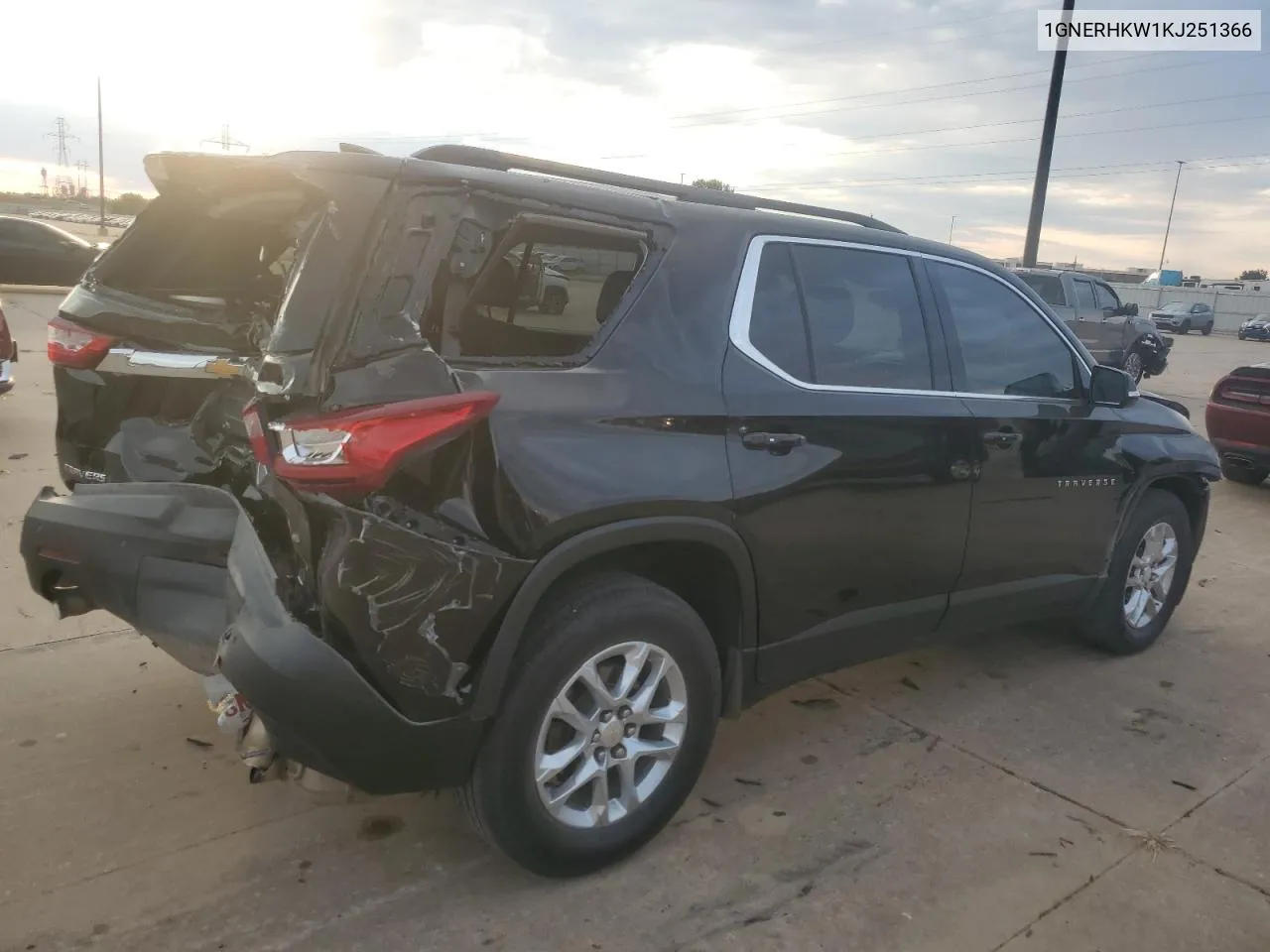 1GNERHKW1KJ251366 2019 Chevrolet Traverse Lt