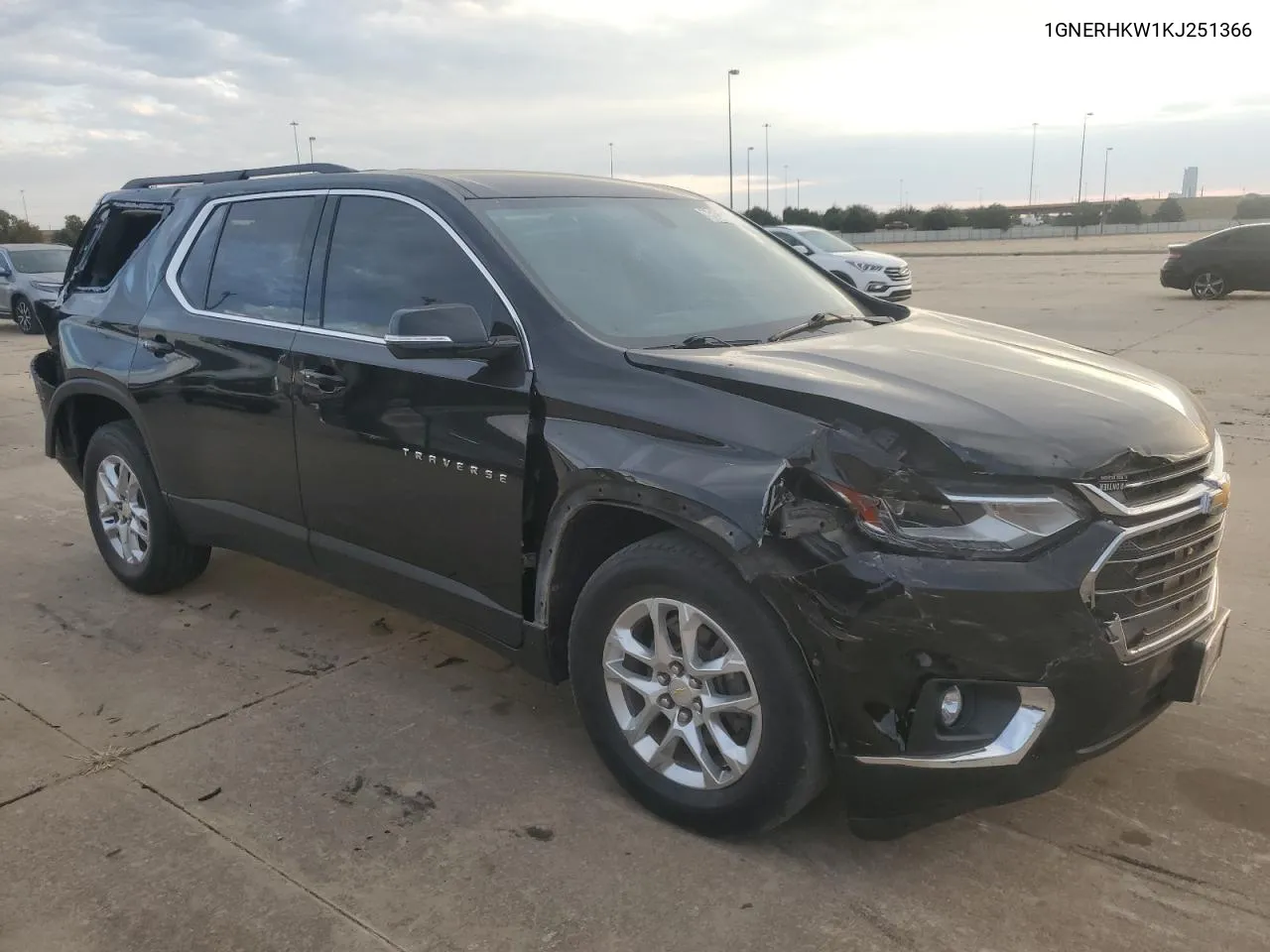 2019 Chevrolet Traverse Lt VIN: 1GNERHKW1KJ251366 Lot: 73196544