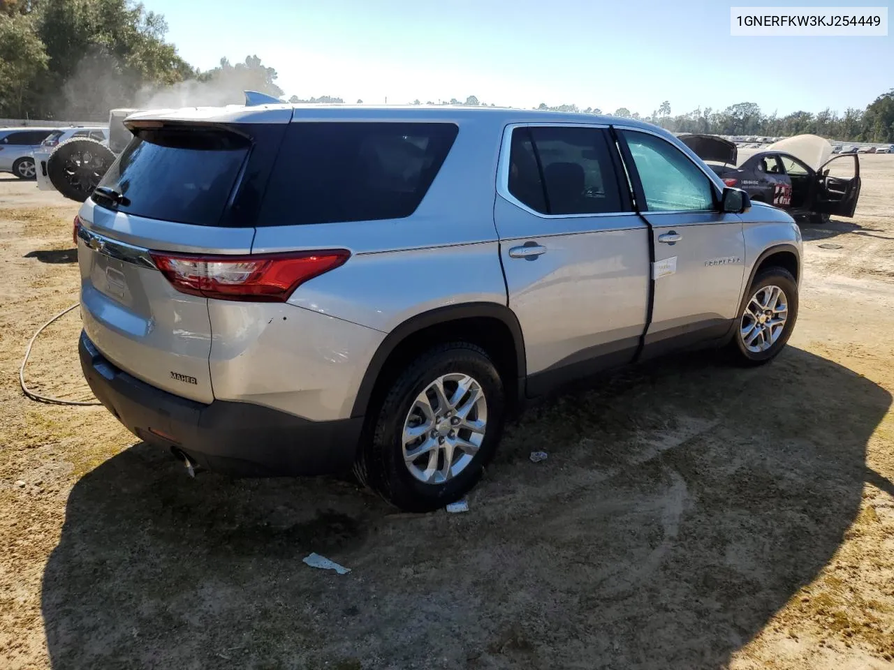 2019 Chevrolet Traverse Ls VIN: 1GNERFKW3KJ254449 Lot: 73926874