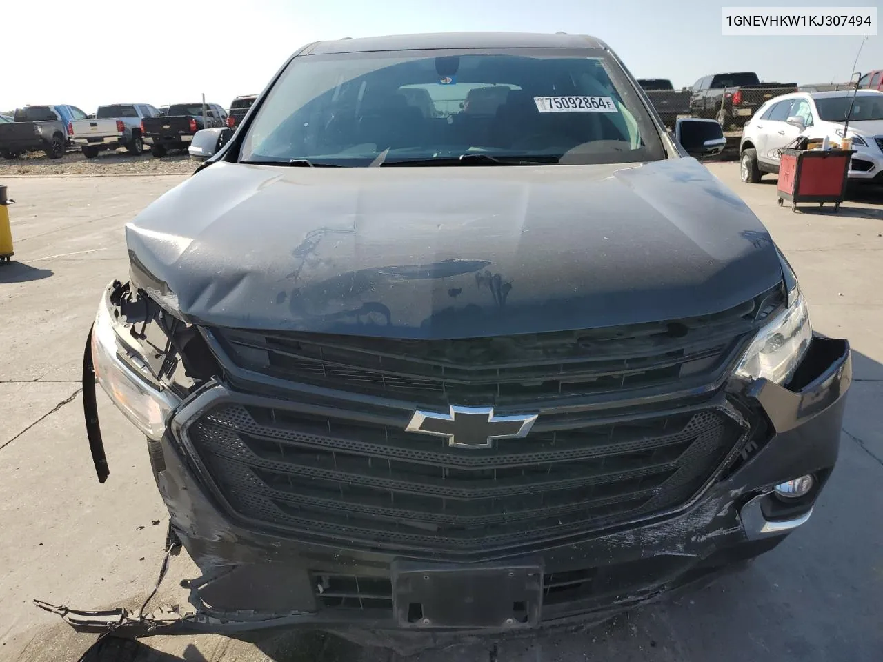 1GNEVHKW1KJ307494 2019 Chevrolet Traverse Lt