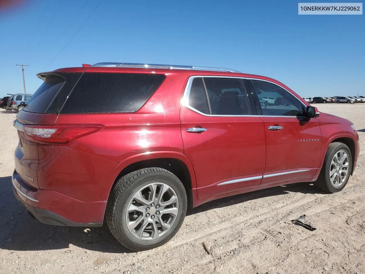 1GNERKKW7KJ229062 2019 Chevrolet Traverse Premier