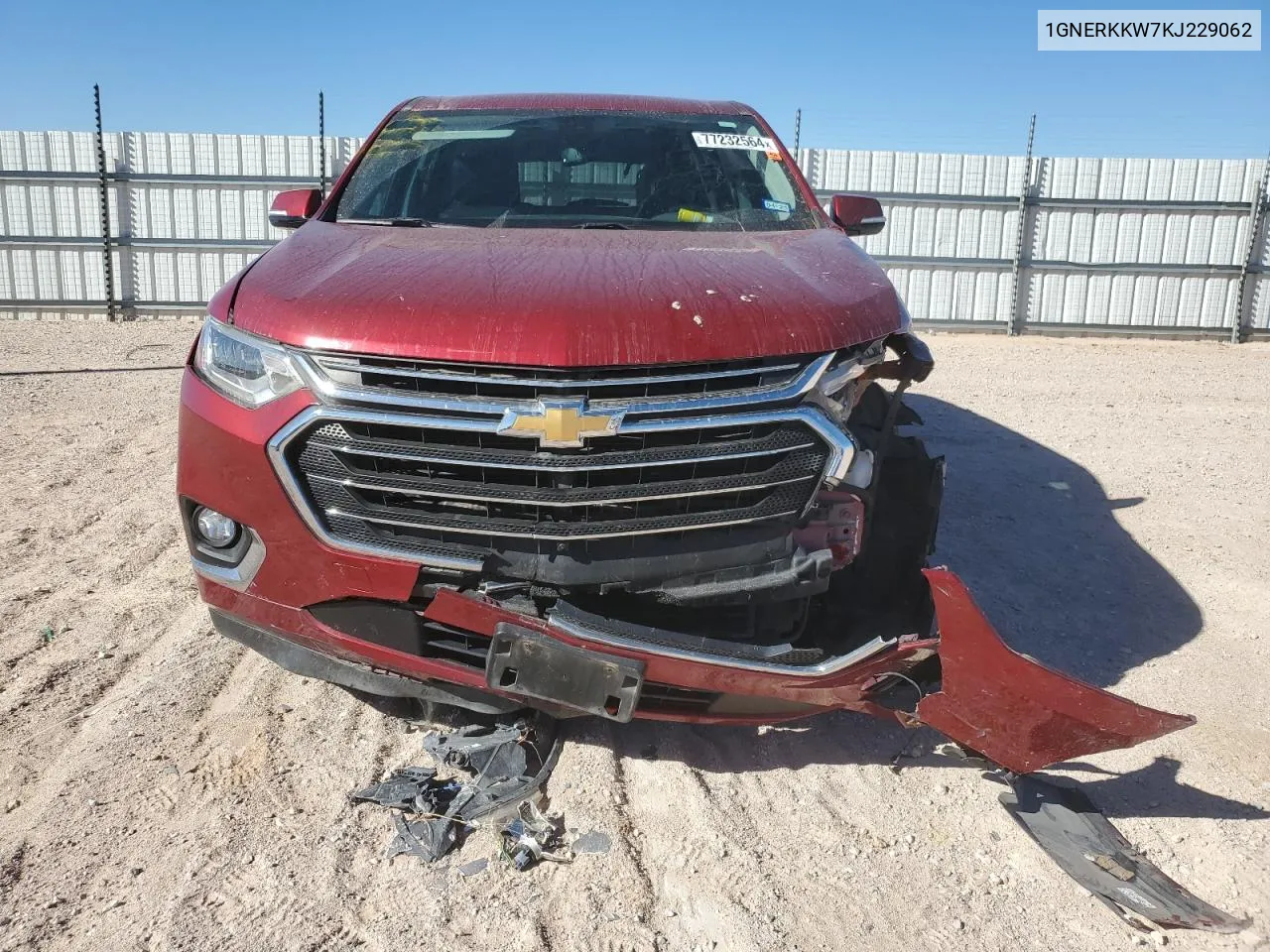 1GNERKKW7KJ229062 2019 Chevrolet Traverse Premier