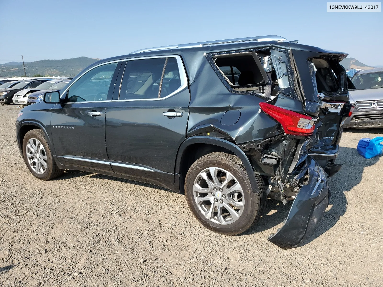 1GNEVKKW9LJ142017 2020 Chevrolet Traverse Premier