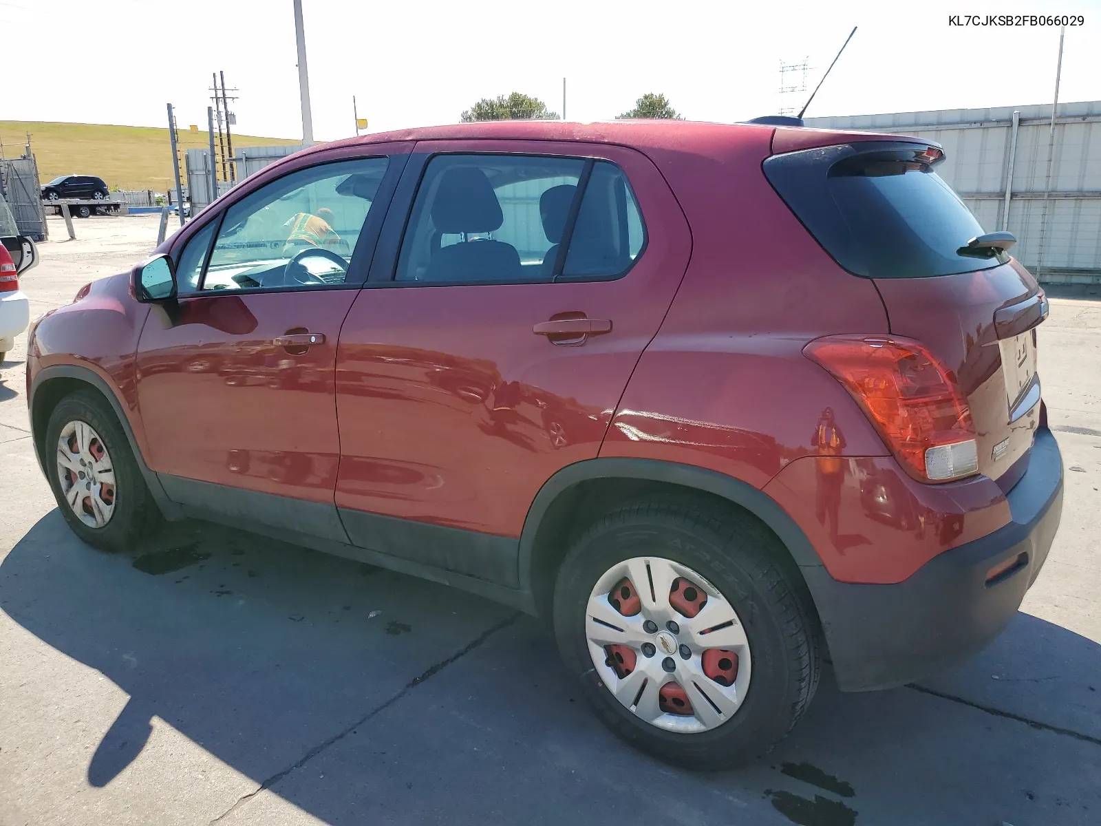 KL7CJKSB2FB066029 2015 Chevrolet Trax Ls