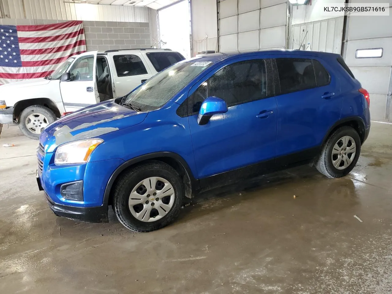 2016 Chevrolet Trax Ls VIN: KL7CJKSB9GB571616 Lot: 69448664