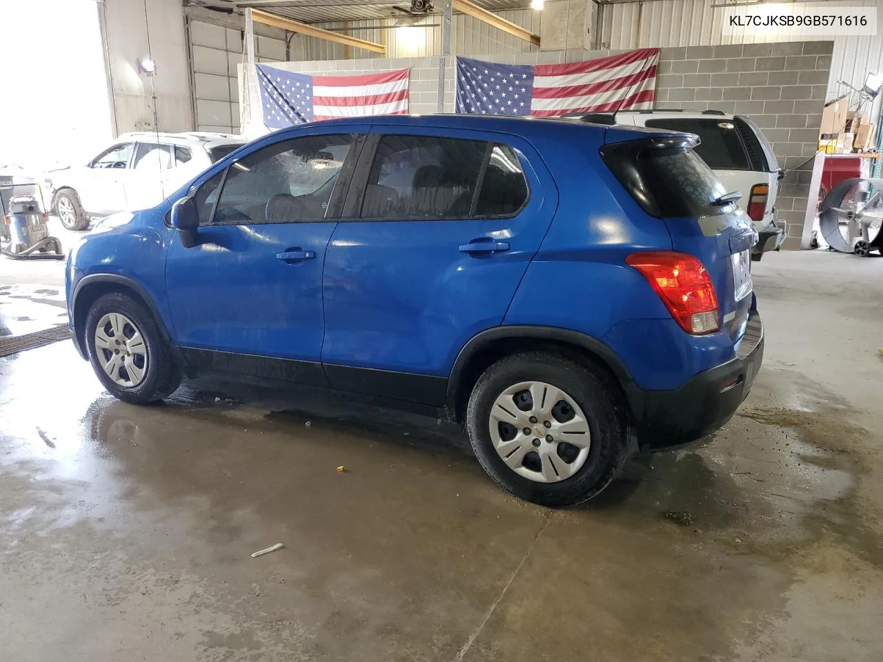 2016 Chevrolet Trax Ls VIN: KL7CJKSB9GB571616 Lot: 69448664