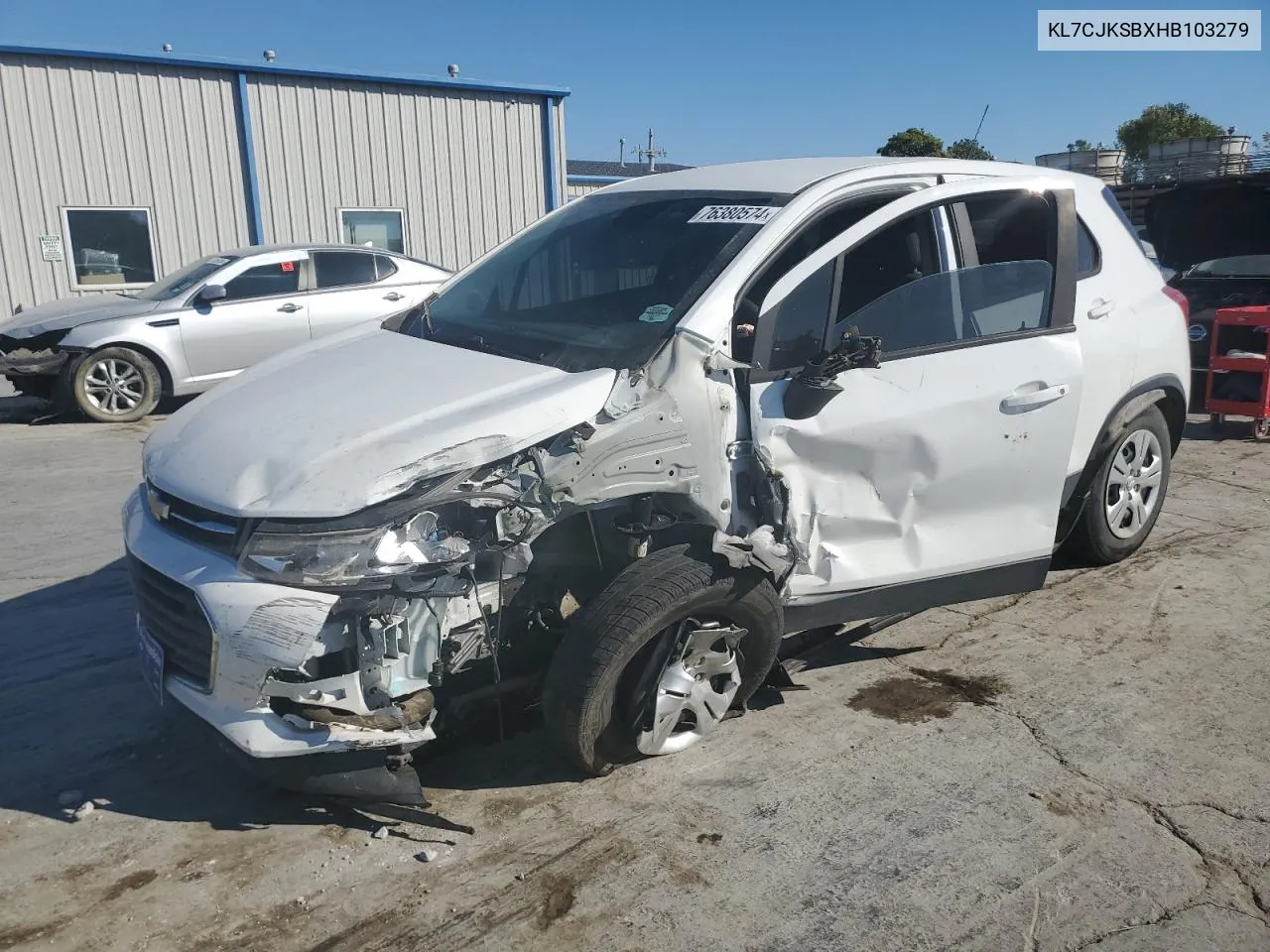 2017 Chevrolet Trax Ls VIN: KL7CJKSBXHB103279 Lot: 76380574