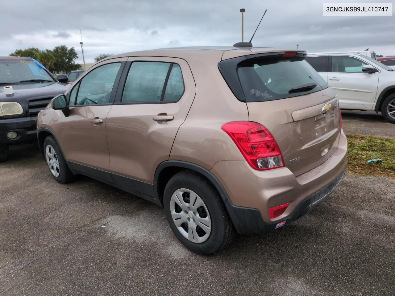 2018 Chevrolet Trax Ls VIN: 3GNCJKSB9JL410747 Lot: 74857104