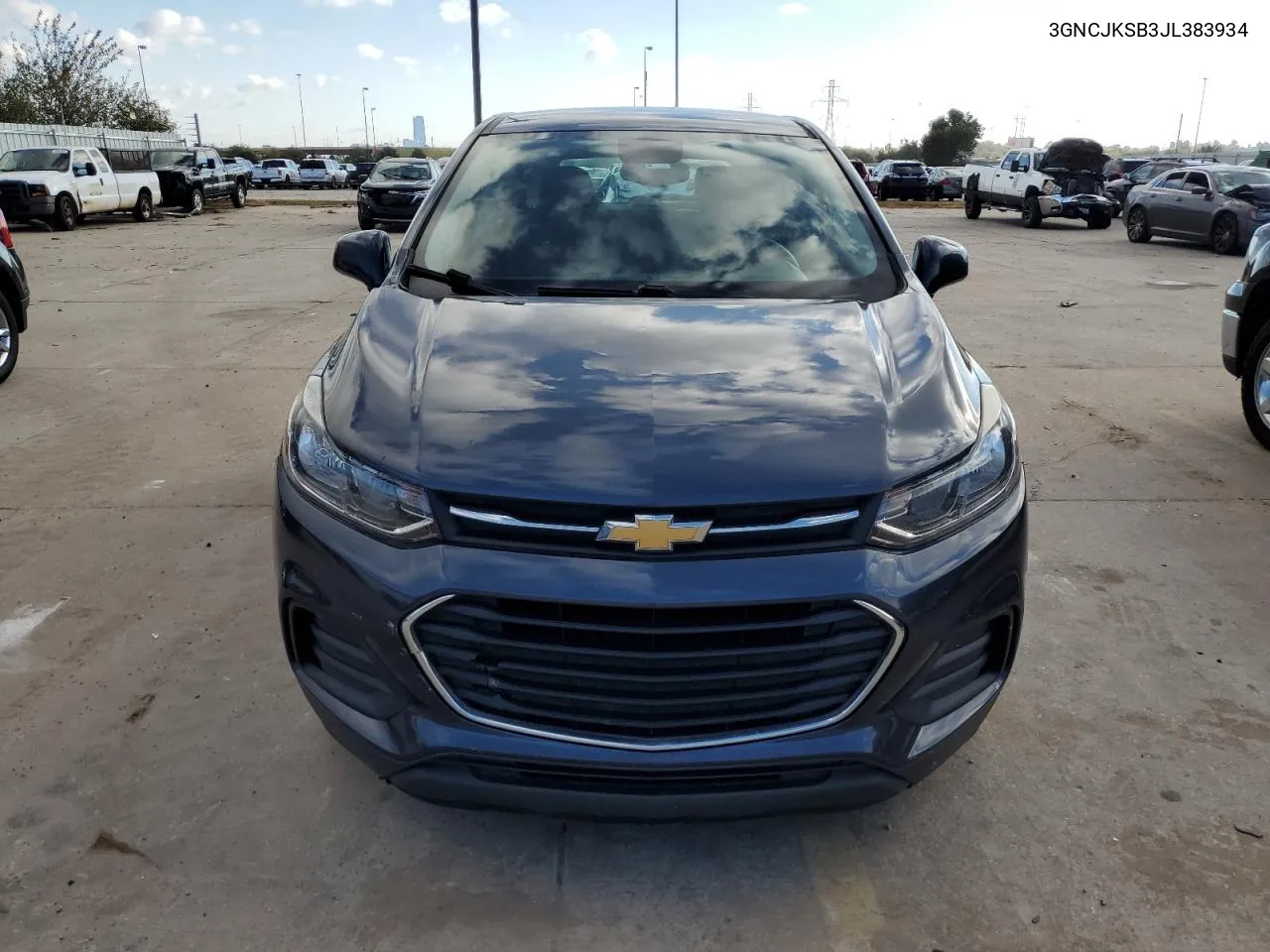 2018 Chevrolet Trax Ls VIN: 3GNCJKSB3JL383934 Lot: 79670614