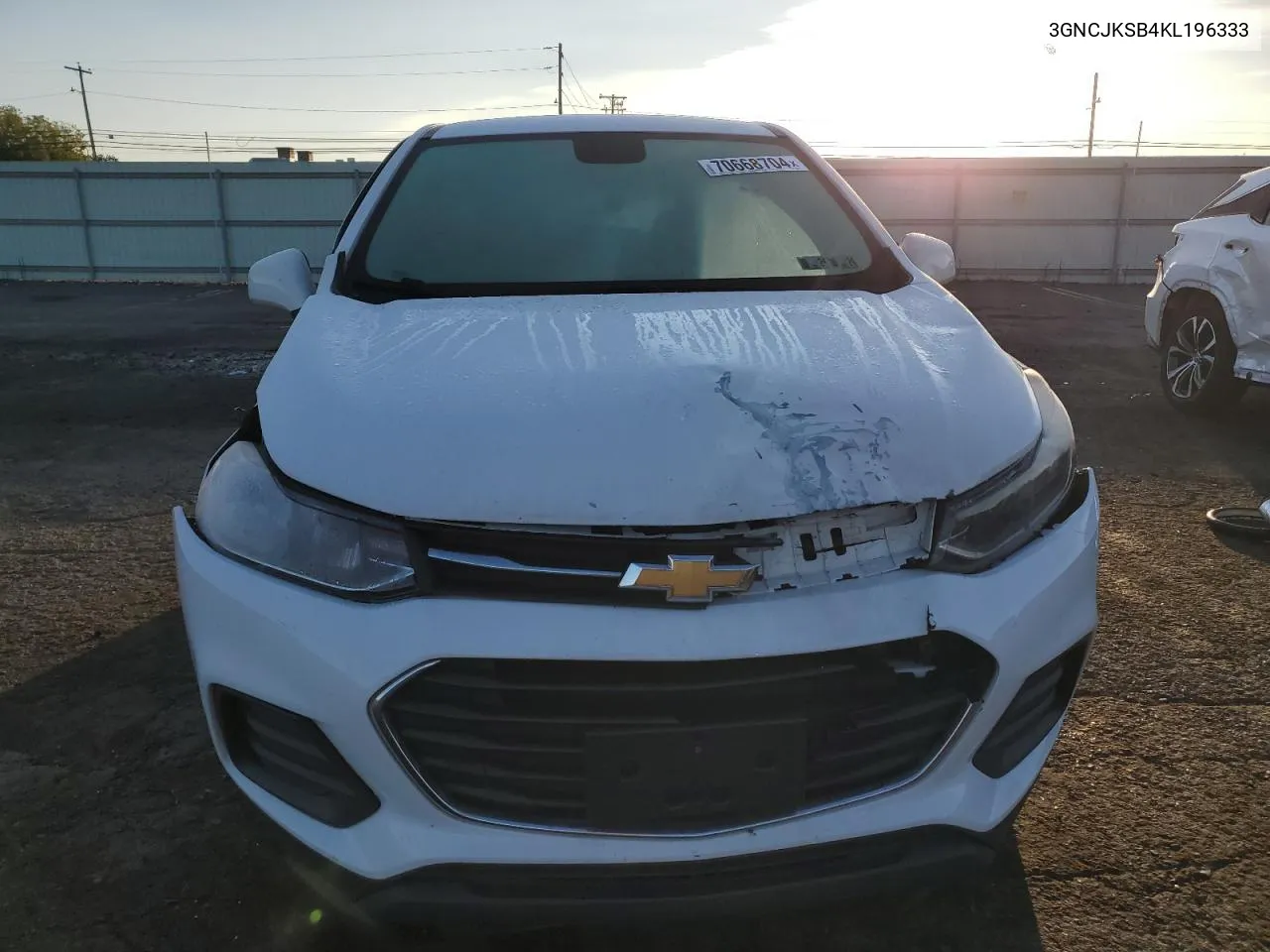 2019 Chevrolet Trax Ls VIN: 3GNCJKSB4KL196333 Lot: 70668704