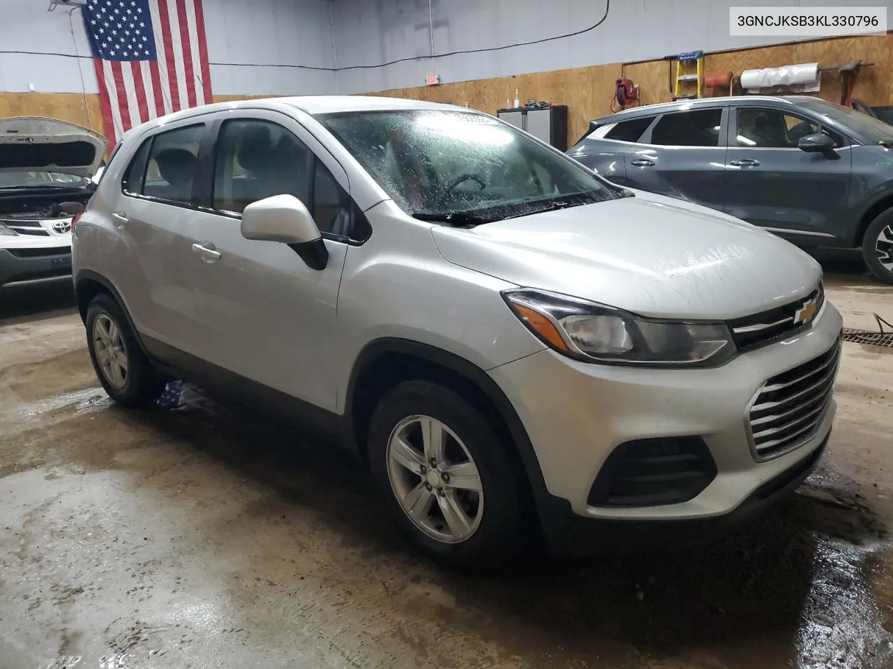 2019 Chevrolet Trax Ls VIN: 3GNCJKSB3KL330796 Lot: 75620924