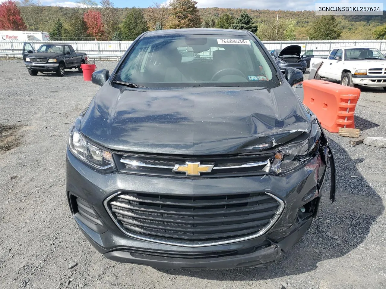 2019 Chevrolet Trax Ls VIN: 3GNCJNSB1KL257624 Lot: 76609534