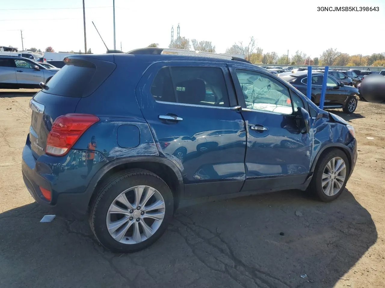 2019 Chevrolet Trax Premier VIN: 3GNCJMSB5KL398643 Lot: 77092904