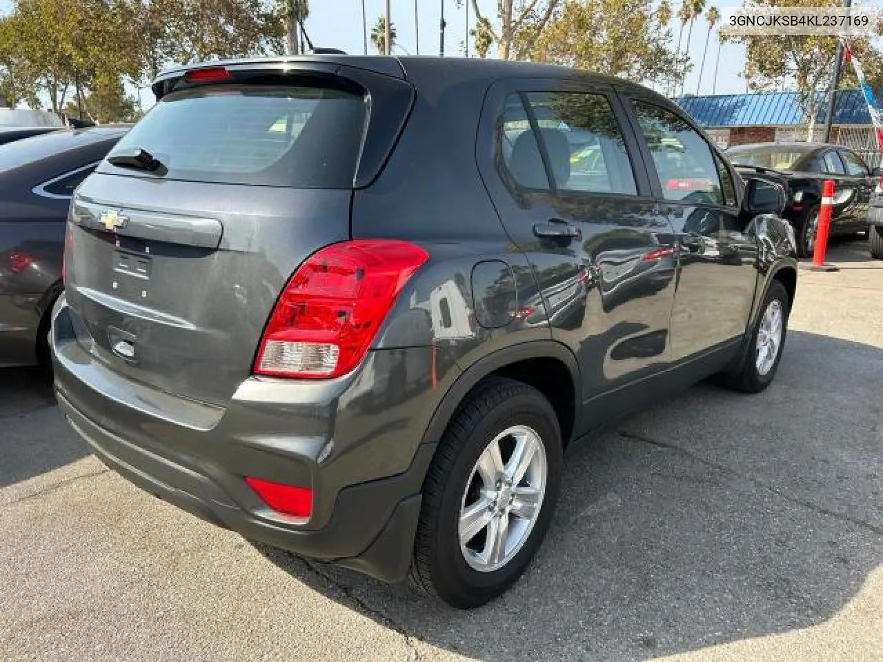 2019 Chevrolet Trax Ls VIN: 3GNCJKSB4KL237169 Lot: 77235054