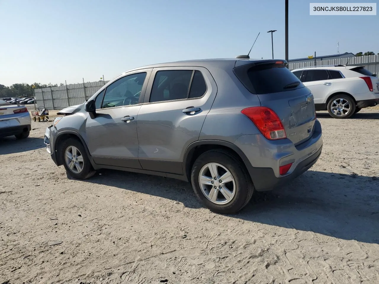 2020 Chevrolet Trax Ls VIN: 3GNCJKSB0LL227823 Lot: 68688454