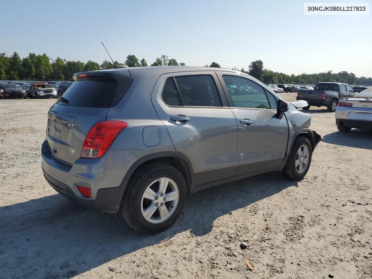 2020 Chevrolet Trax Ls VIN: 3GNCJKSB0LL227823 Lot: 68688454