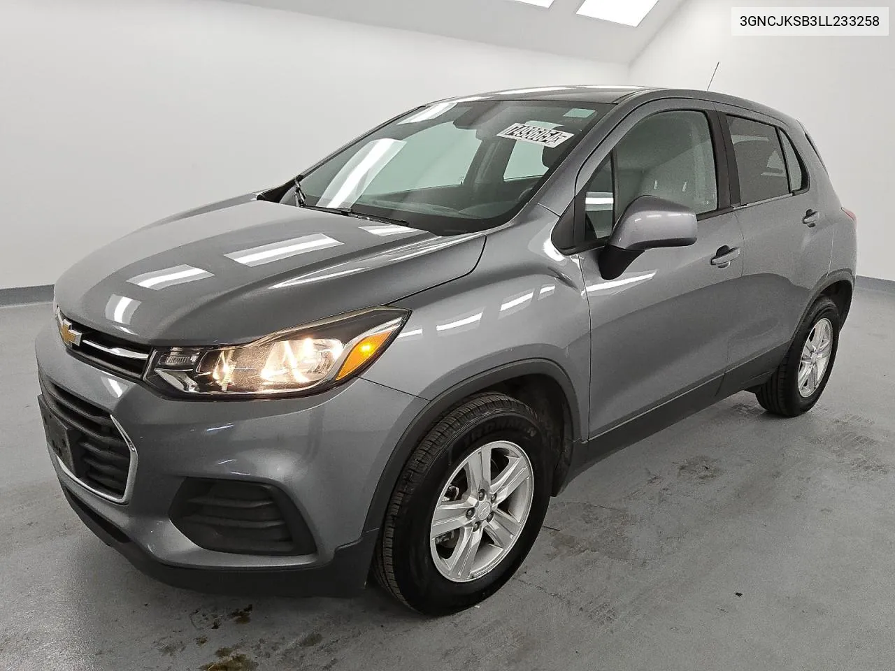 2020 Chevrolet Trax Ls VIN: 3GNCJKSB3LL233258 Lot: 74936054