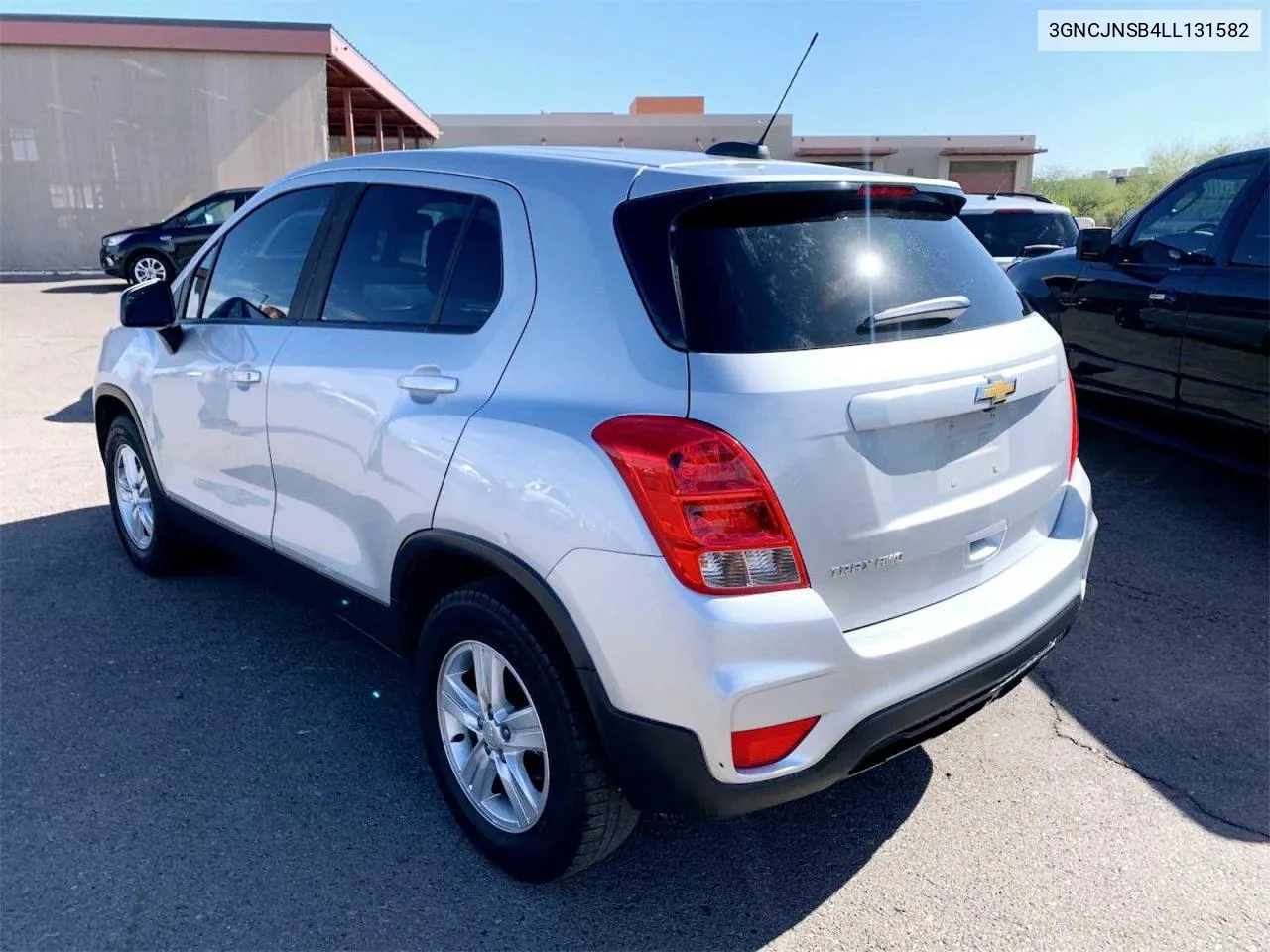 2020 Chevrolet Trax Ls VIN: 3GNCJNSB4LL131582 Lot: 81021634