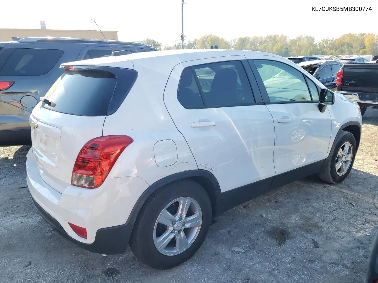 2021 Chevrolet Trax Ls VIN: KL7CJKSB5MB300774 Lot: 77024684