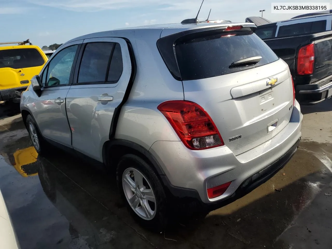 2021 Chevrolet Trax Ls VIN: KL7CJKSB3MB338195 Lot: 81859324