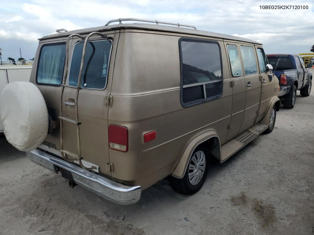 1989 Chevrolet G20 VIN: 1GBEG25K2K7120100 Lot: 75508934