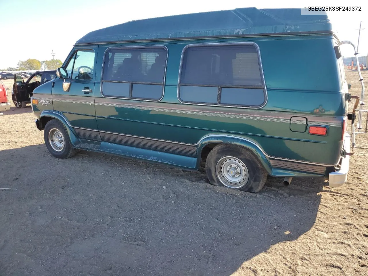 1995 Chevrolet G20 VIN: 1GBEG25K3SF249372 Lot: 72284224