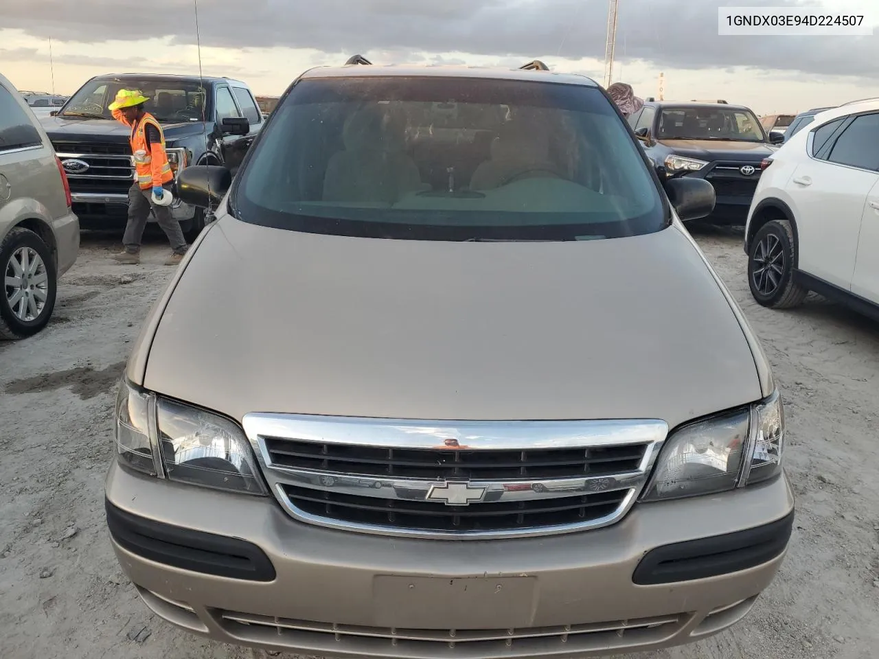 1GNDX03E94D224507 2004 Chevrolet Venture