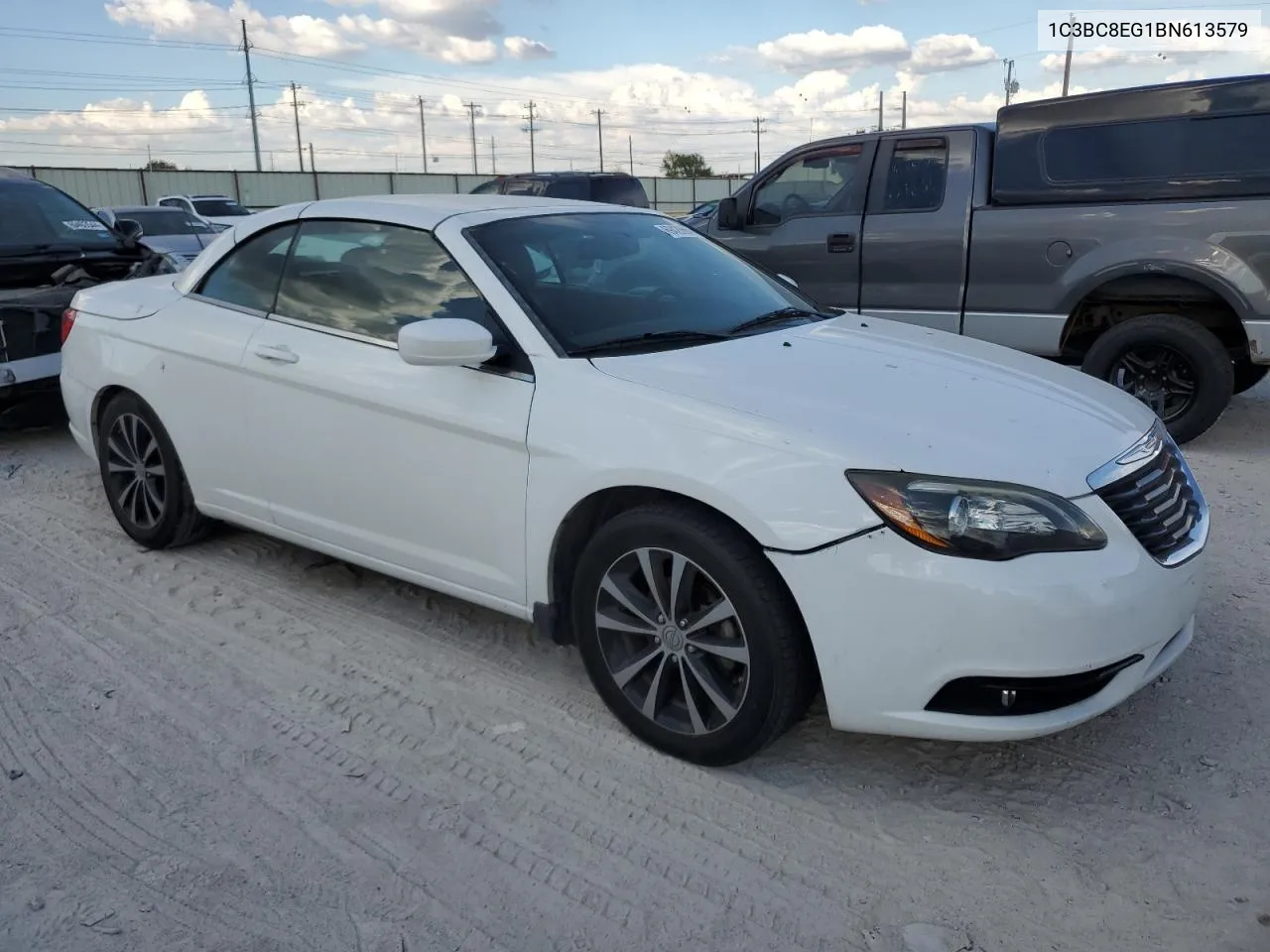 1C3BC8EG1BN613579 2011 Chrysler 200 S