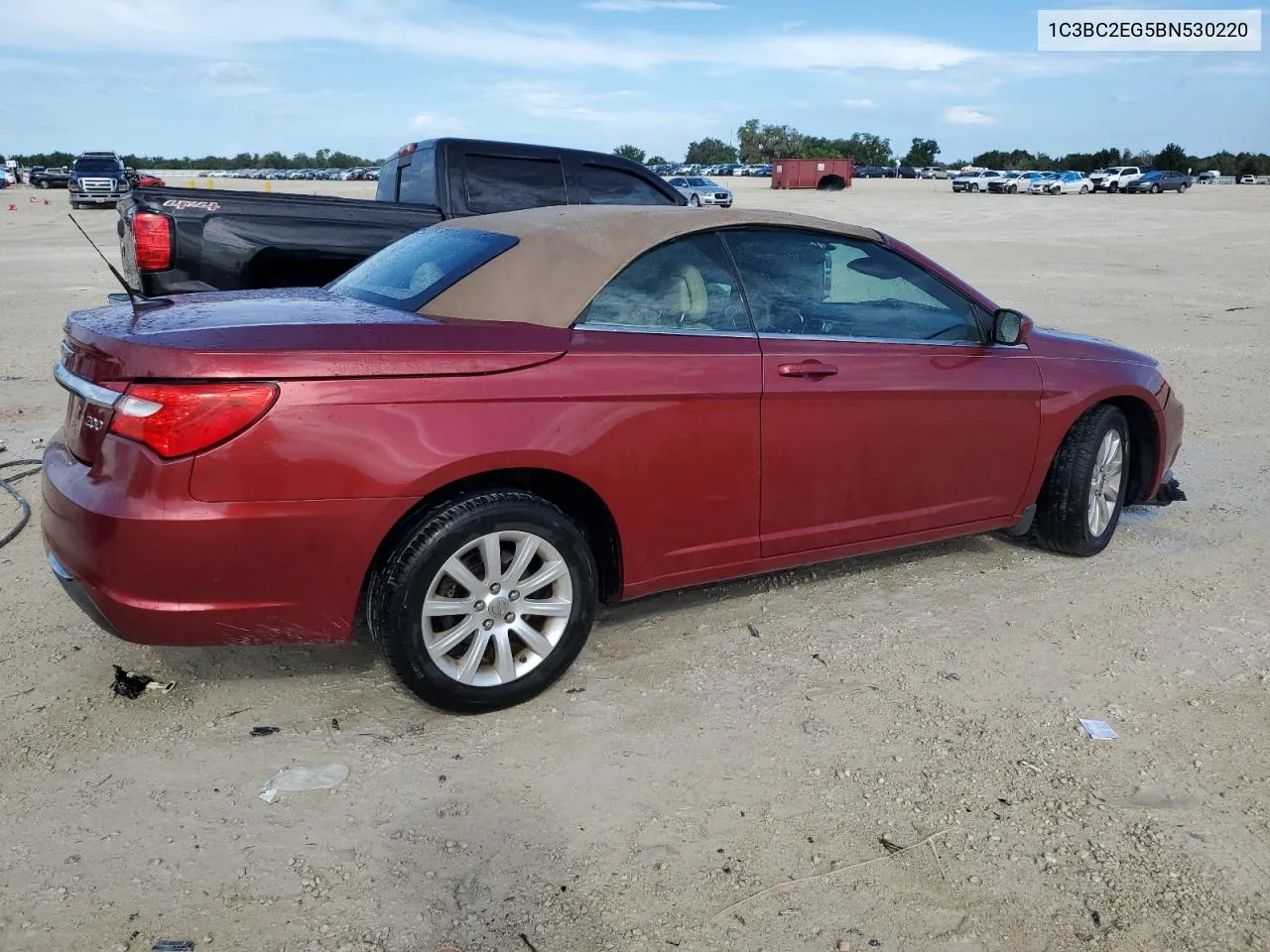 2011 Chrysler 200 Touring VIN: 1C3BC2EG5BN530220 Lot: 71615394