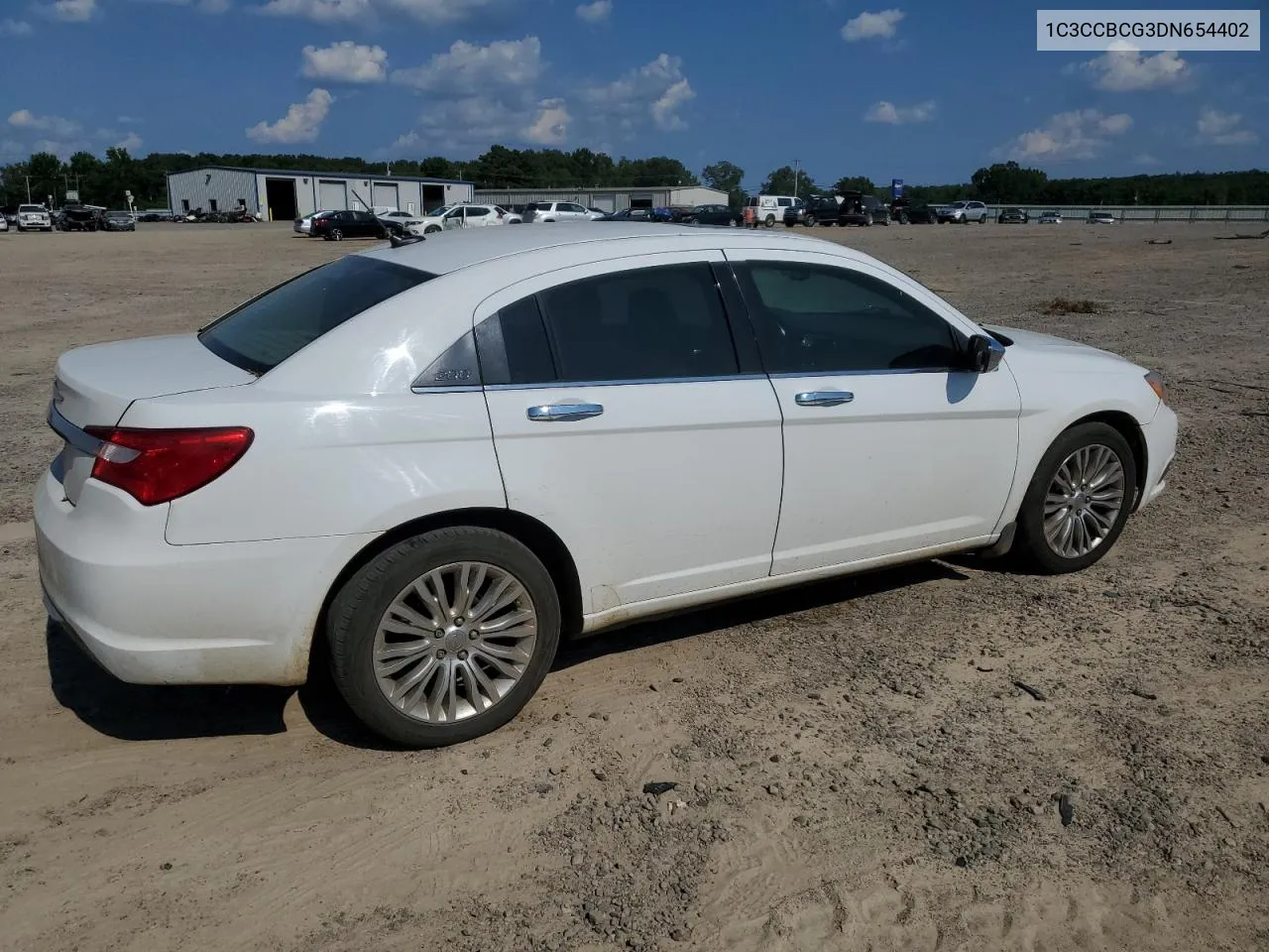 2013 Chrysler 200 Limited VIN: 1C3CCBCG3DN654402 Lot: 61900244