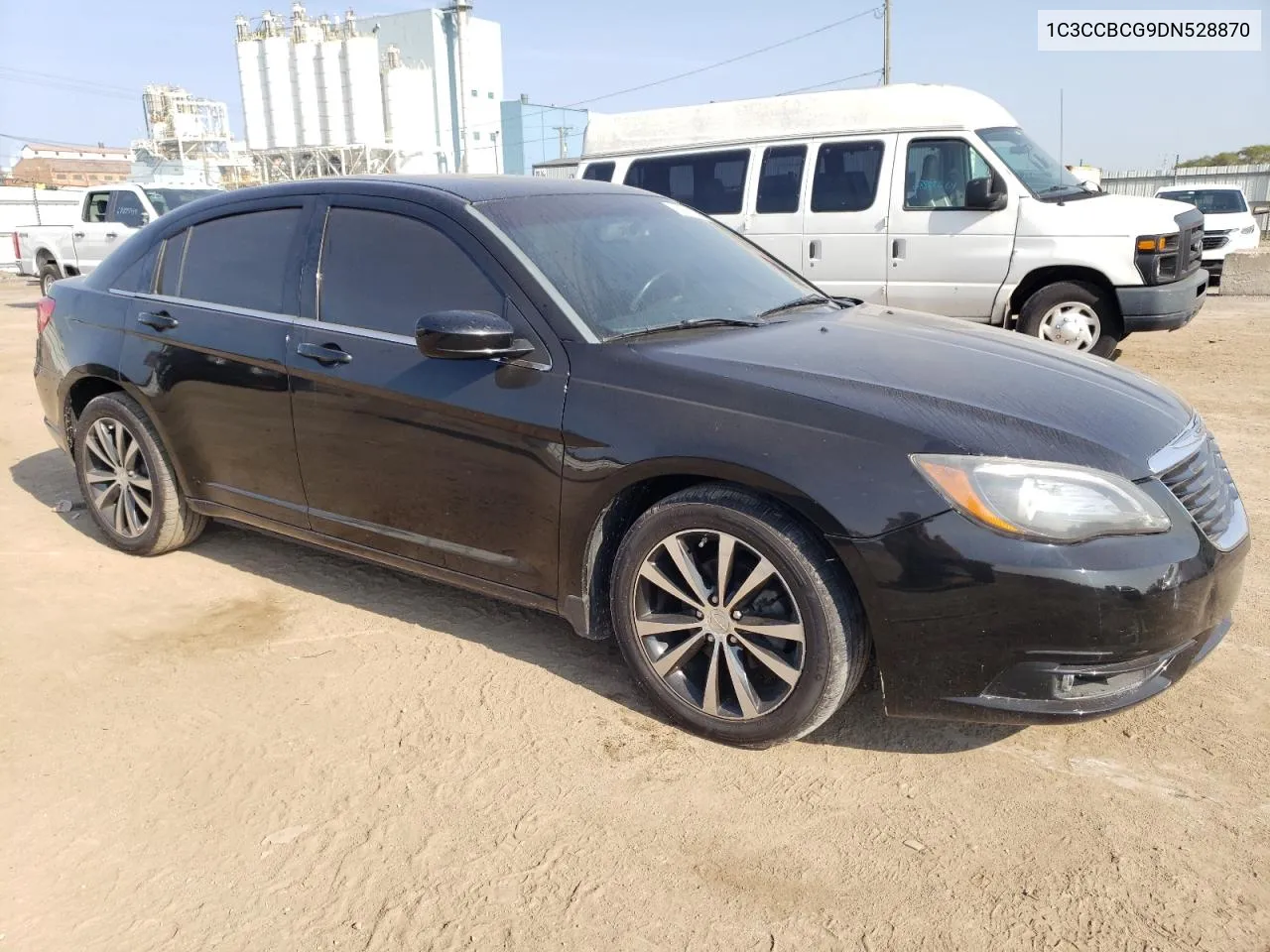 2013 Chrysler 200 Limited VIN: 1C3CCBCG9DN528870 Lot: 68135934