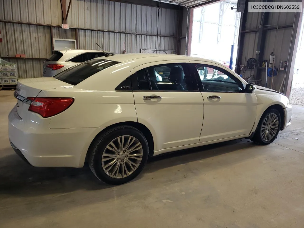 2013 Chrysler 200 Limited VIN: 1C3CCBCG1DN602556 Lot: 68286754