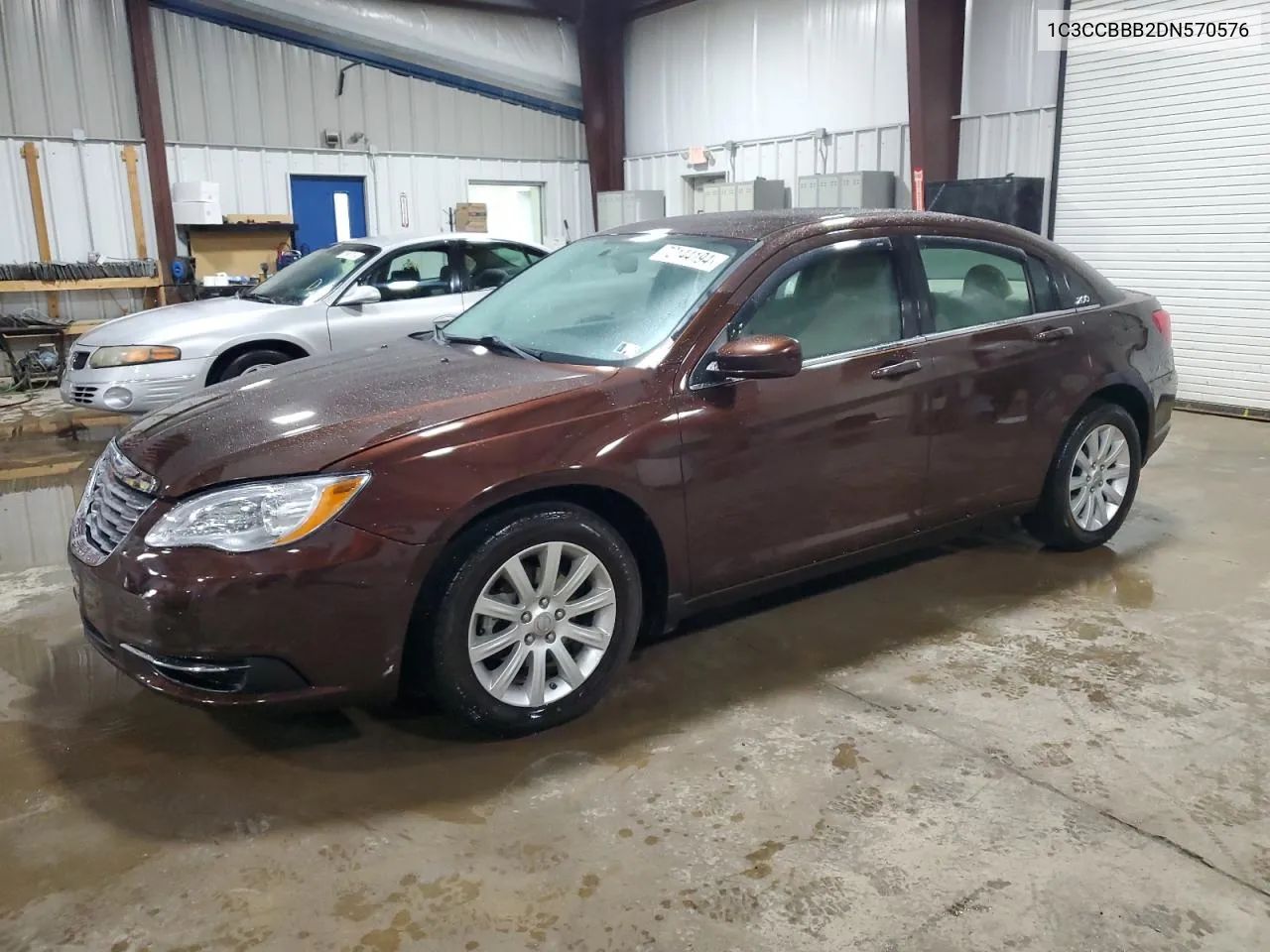 2013 Chrysler 200 Touring VIN: 1C3CCBBB2DN570576 Lot: 72144194