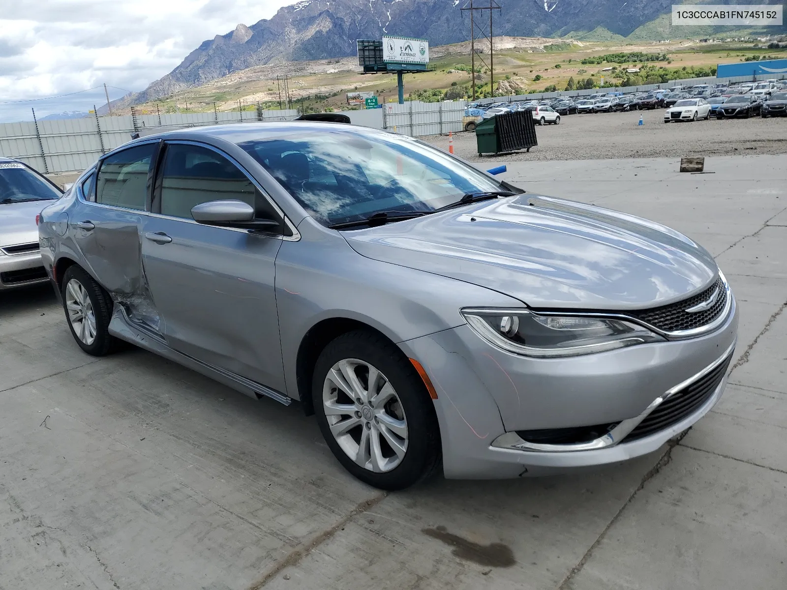 2015 Chrysler 200 Limited VIN: 1C3CCCAB1FN745152 Lot: 55808284