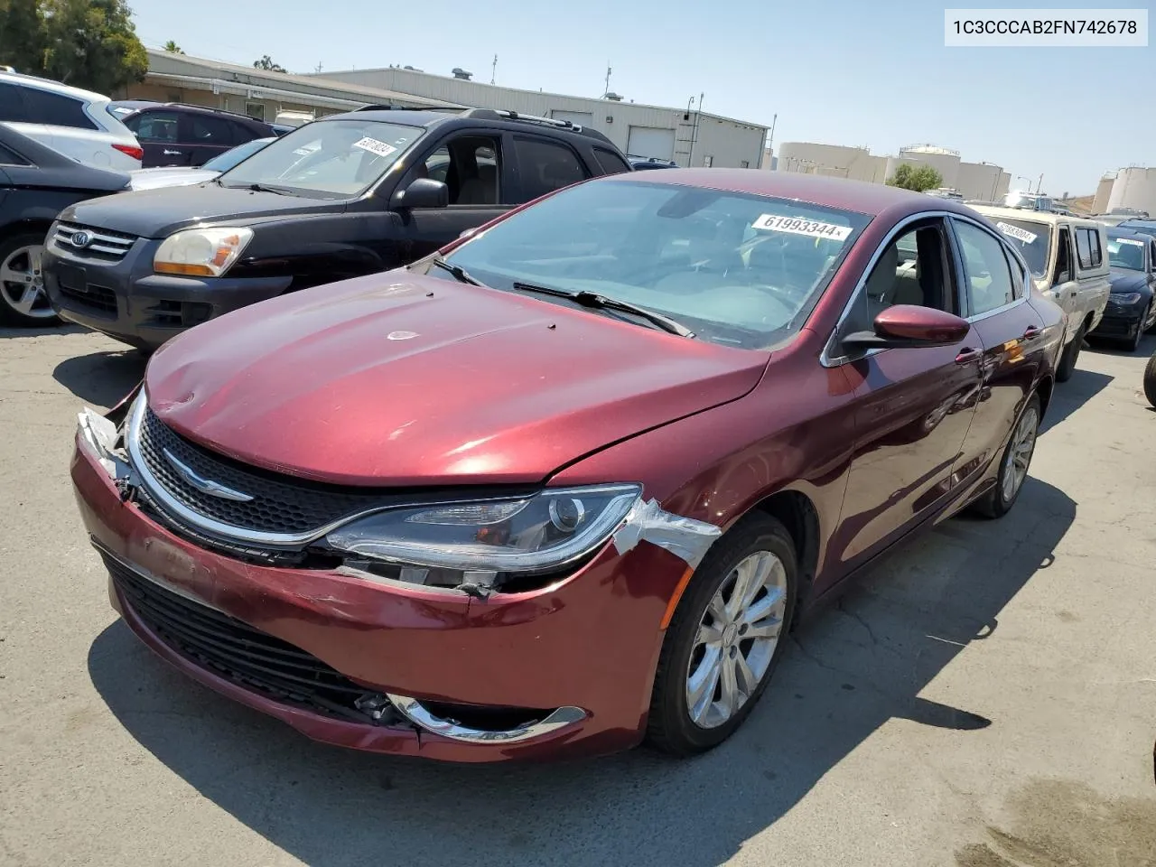 2015 Chrysler 200 Limited VIN: 1C3CCCAB2FN742678 Lot: 61993344