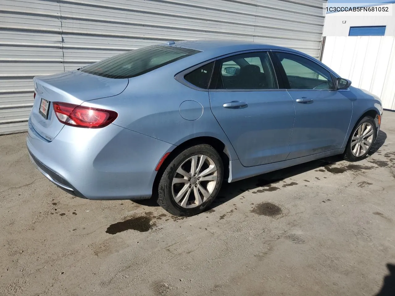 2015 Chrysler 200 Limited VIN: 1C3CCCAB5FN681052 Lot: 69932074