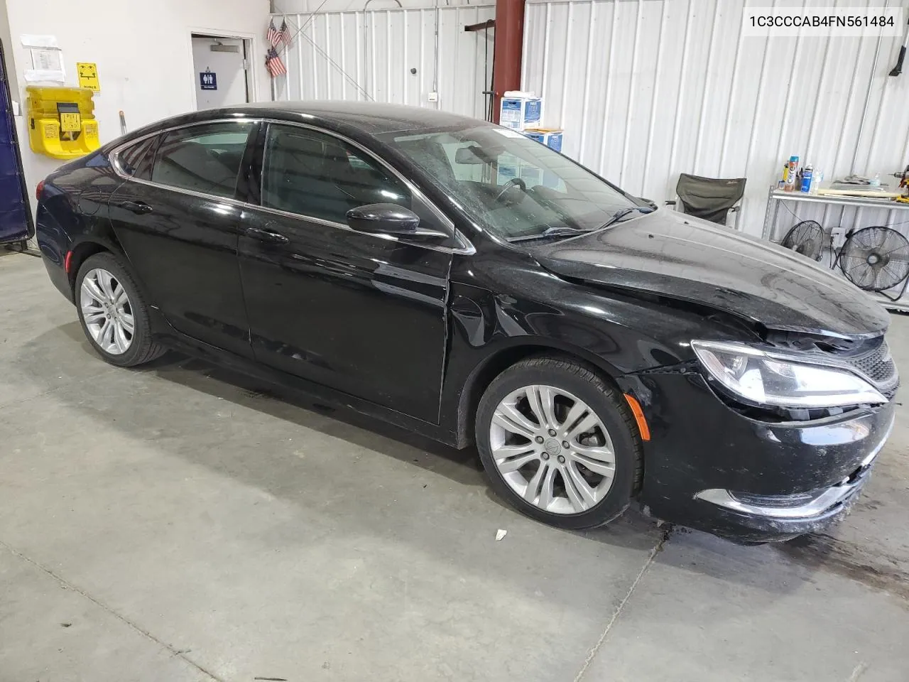 2015 Chrysler 200 Limited VIN: 1C3CCCAB4FN561484 Lot: 70725884