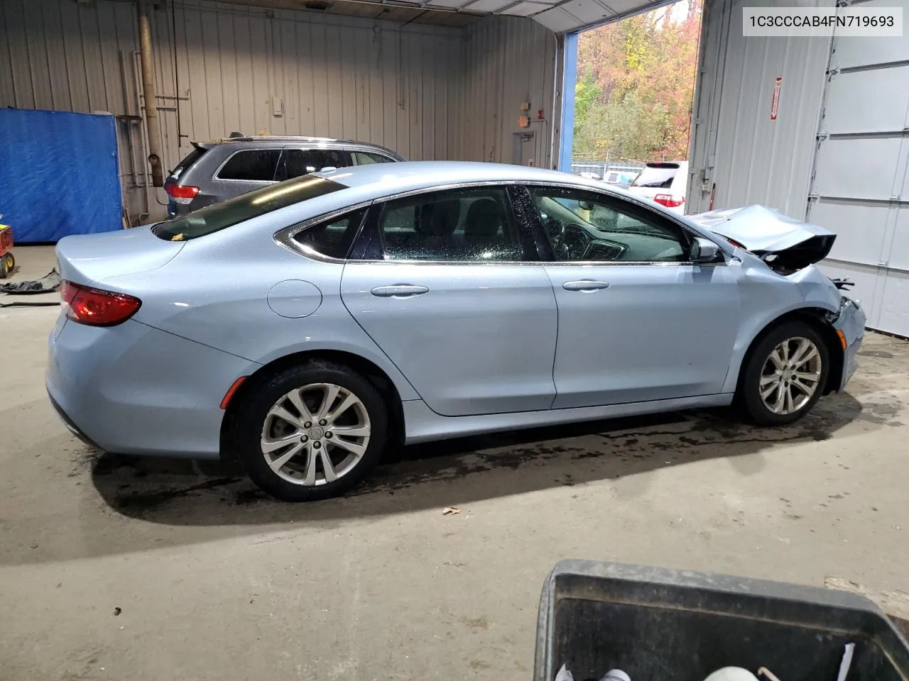 2015 Chrysler 200 Limited VIN: 1C3CCCAB4FN719693 Lot: 74652454