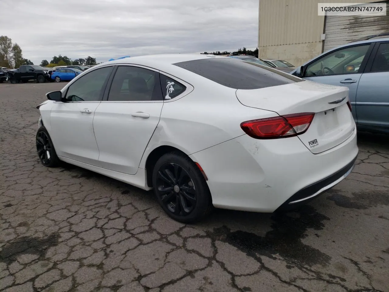 1C3CCCAB2FN747749 2015 Chrysler 200 Limited