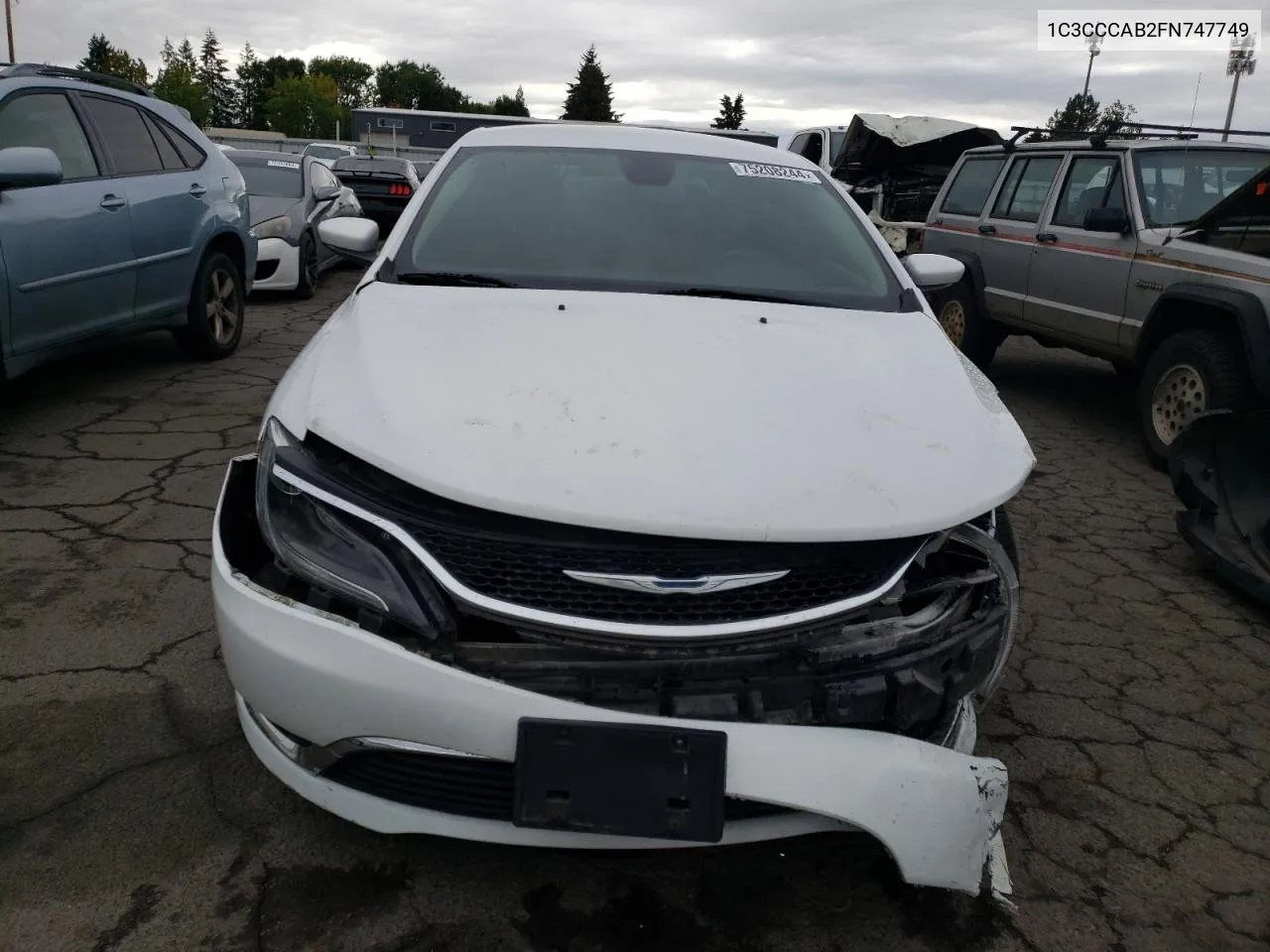 1C3CCCAB2FN747749 2015 Chrysler 200 Limited