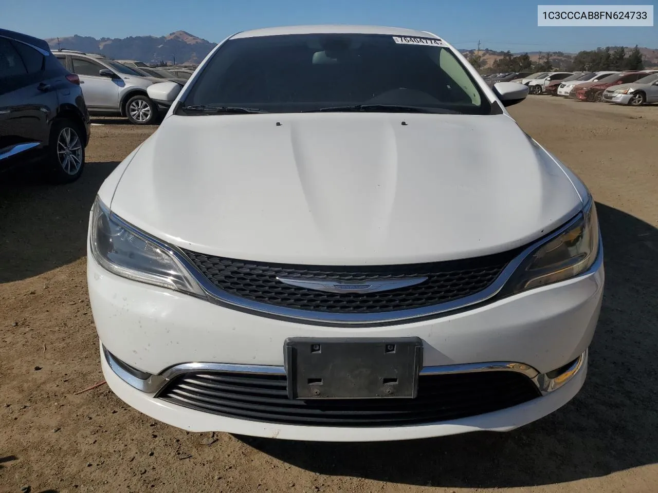 2015 Chrysler 200 Limited VIN: 1C3CCCAB8FN624733 Lot: 76404774