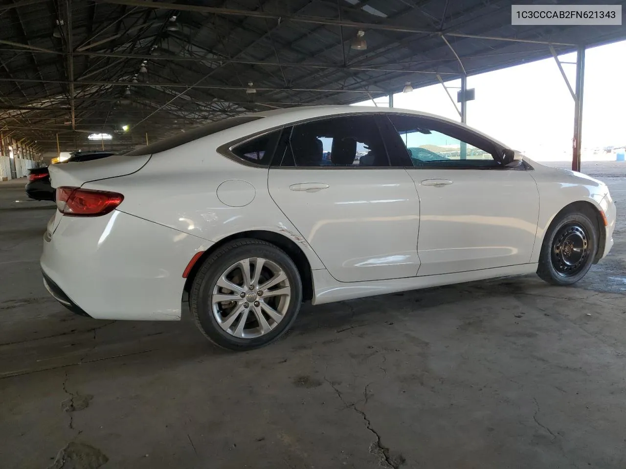 2015 Chrysler 200 Limited VIN: 1C3CCCAB2FN621343 Lot: 81317024