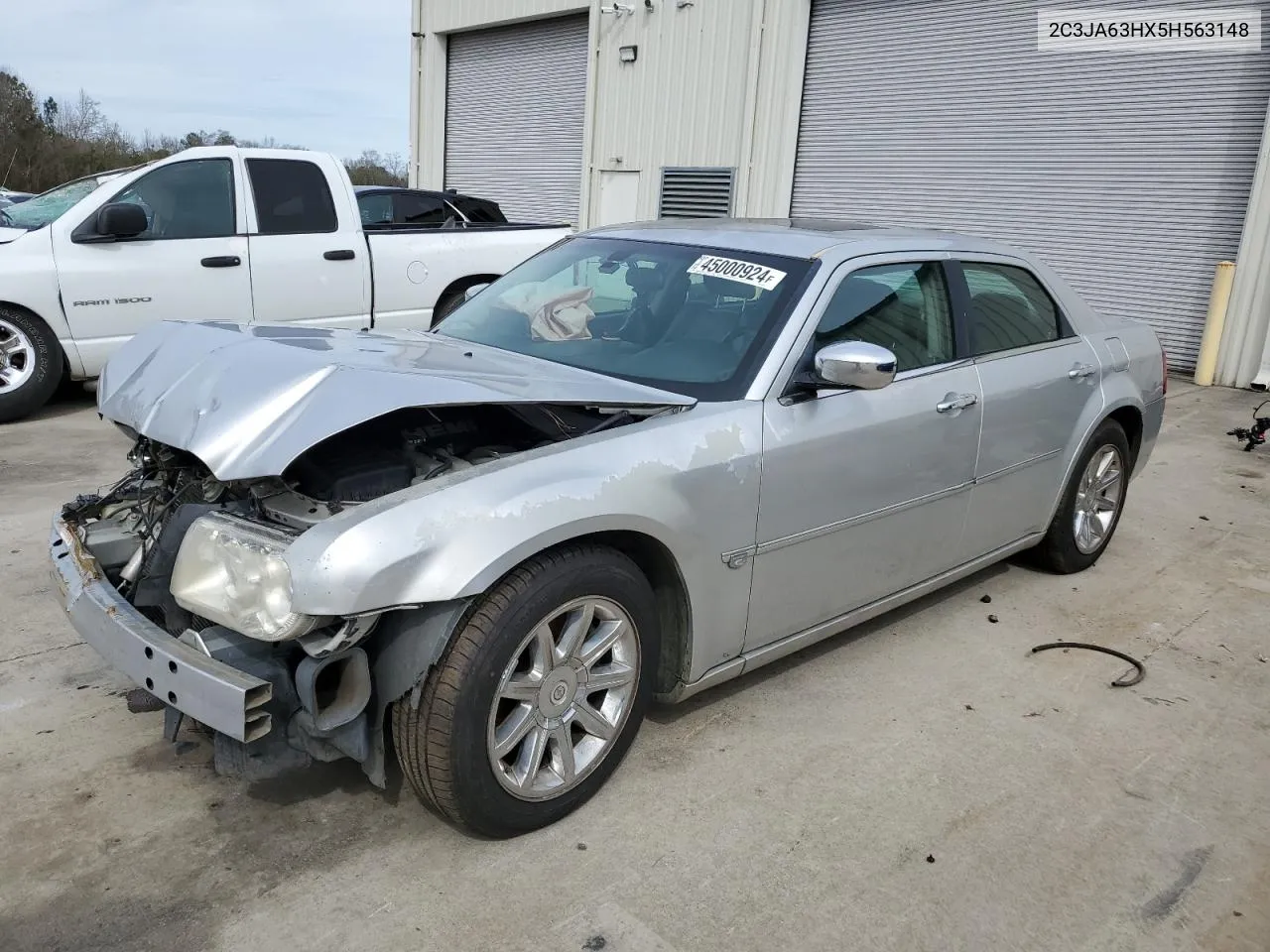 2005 Chrysler 300C VIN: 2C3JA63HX5H563148 Lot: 45000924