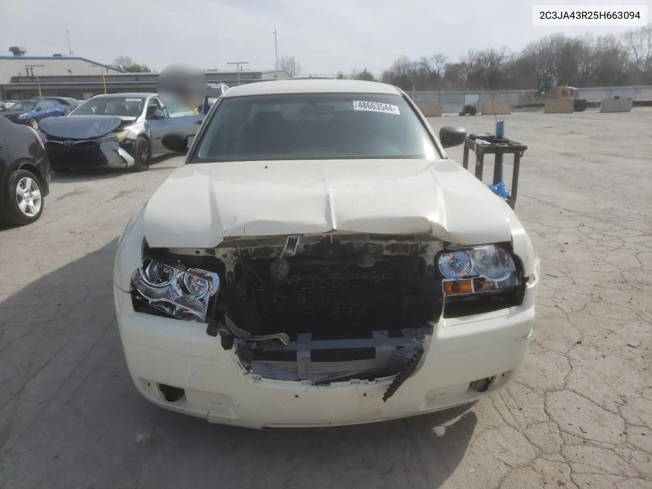 2005 Chrysler 300 VIN: 2C3JA43R25H663094 Lot: 60813664