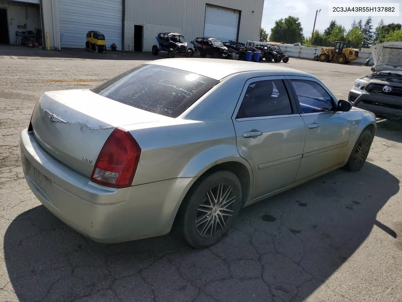 2005 Chrysler 300 VIN: 2C3JA43R55H137882 Lot: 70433144