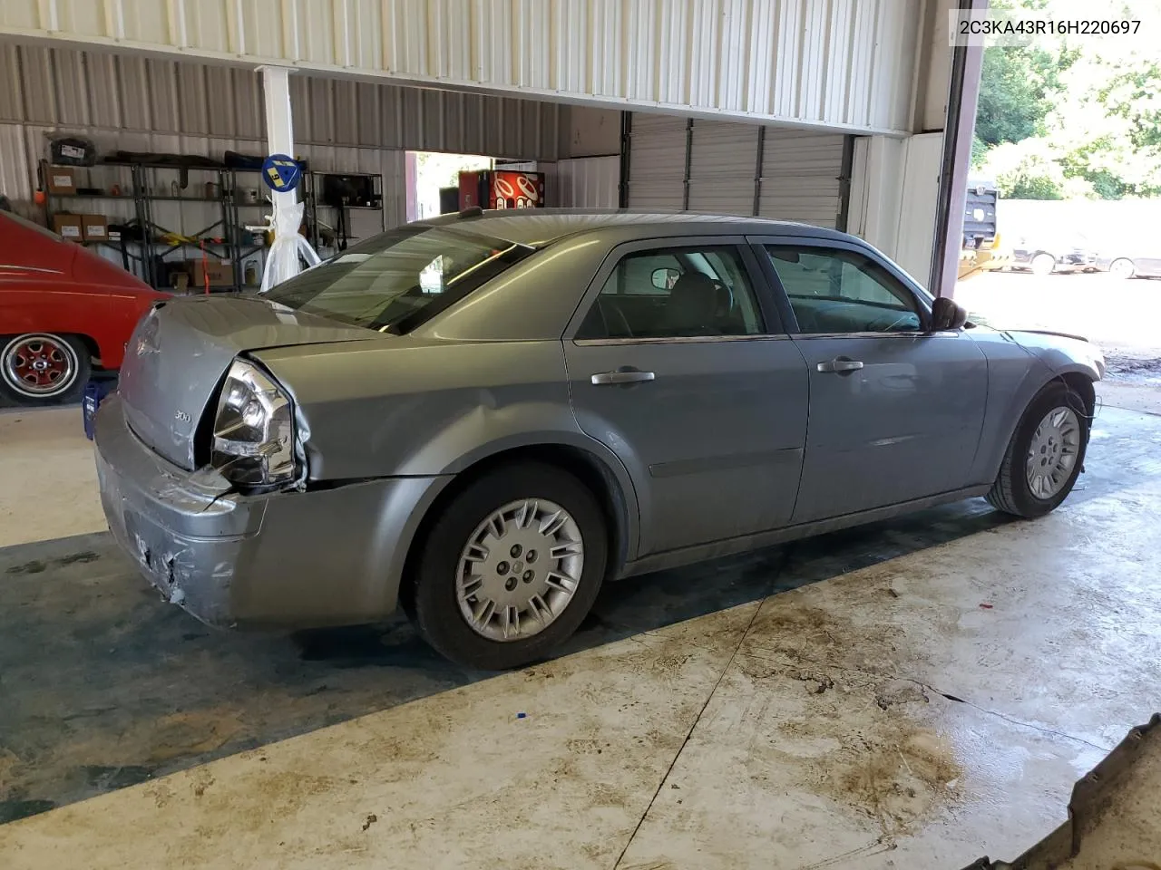 2006 Chrysler 300 VIN: 2C3KA43R16H220697 Lot: 60625834