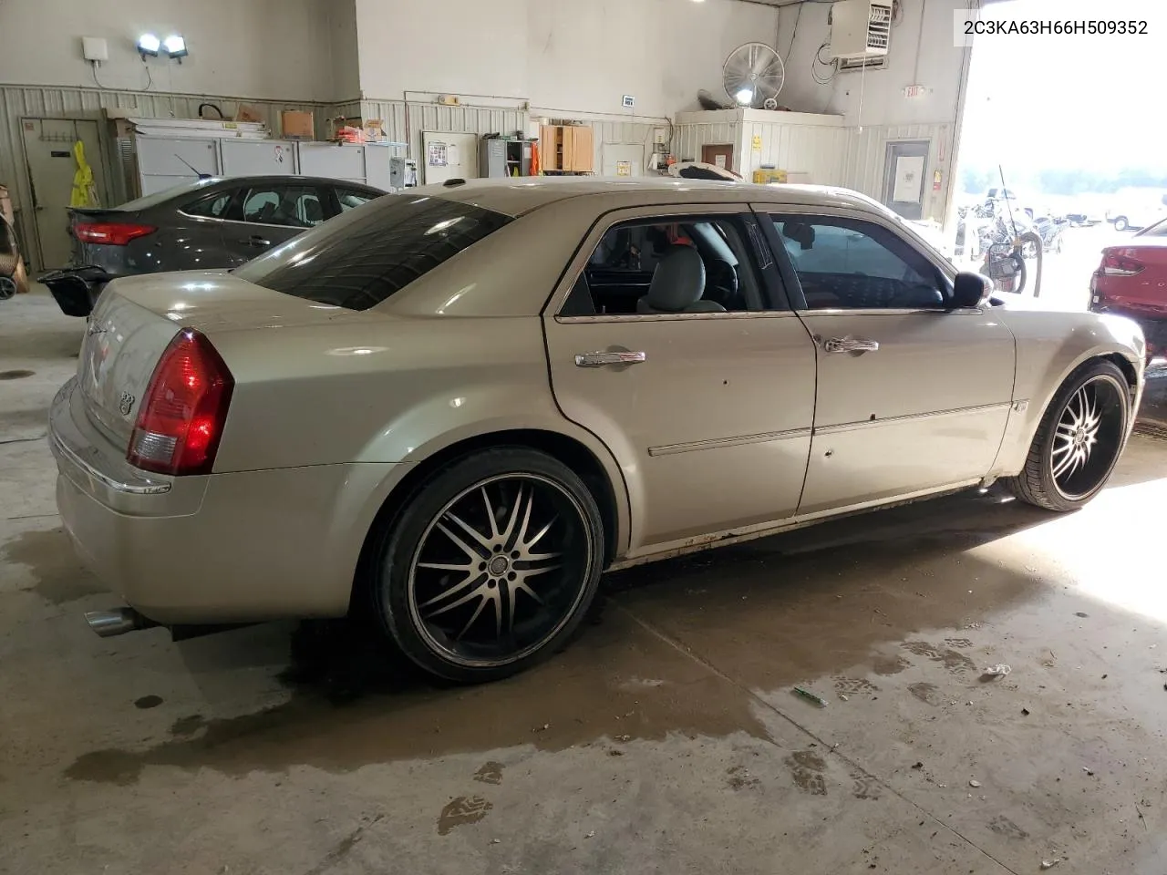 2006 Chrysler 300C VIN: 2C3KA63H66H509352 Lot: 68379224